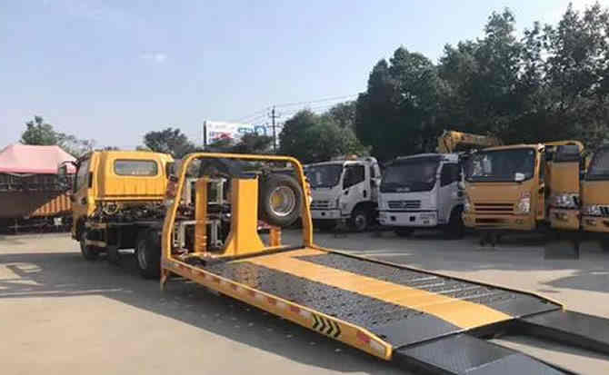 右江区汽车中途维修案例